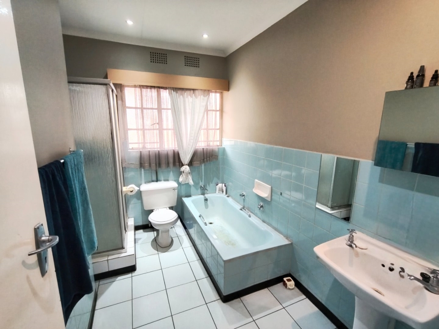 3 Bedroom Property for Sale in Vaalpark Free State